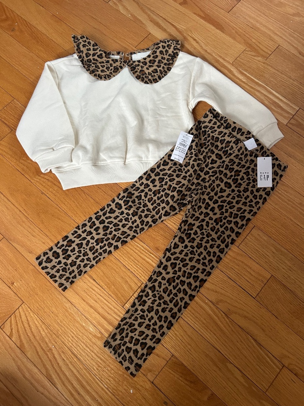 Baby Gap 2 piece leopard print set - NEW with tags size 2T